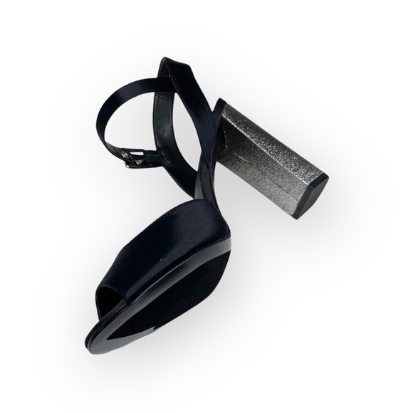 new Guess 𒀭︎Red Carpet Glitter Heel Ankle Wrap Heeled Sandal 𒀭︎Black 𒀭9.5M - Picture 9 of 16